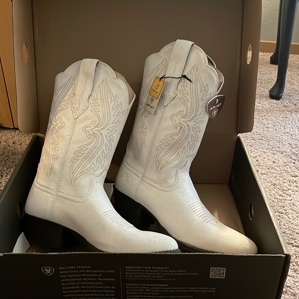 Ariat Women’s heritage R Toe stretchfit Western Boot ivory *9.5 Wide*